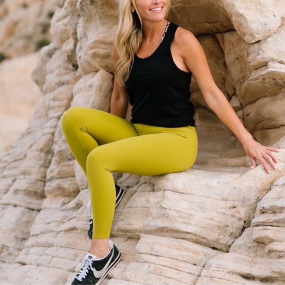 Zyia pistachio luxe legging